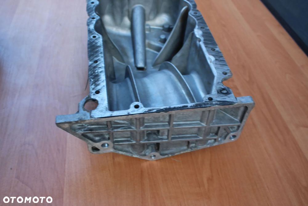 MISKA OLEJU OLEJOWA OPEL MERIVA B CORSA D ASTRA J A12XER A14XER A14NET A14NEL B14NET 55562729  55568035 - 2