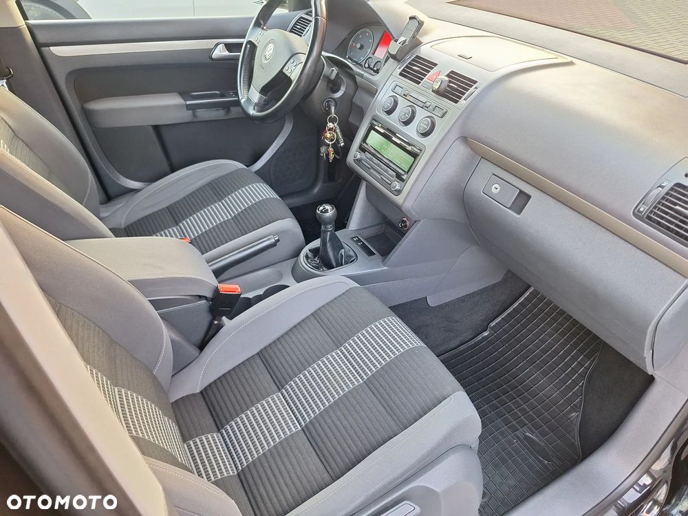 Volkswagen Touran 1.9 TDI DPF Highline - 30