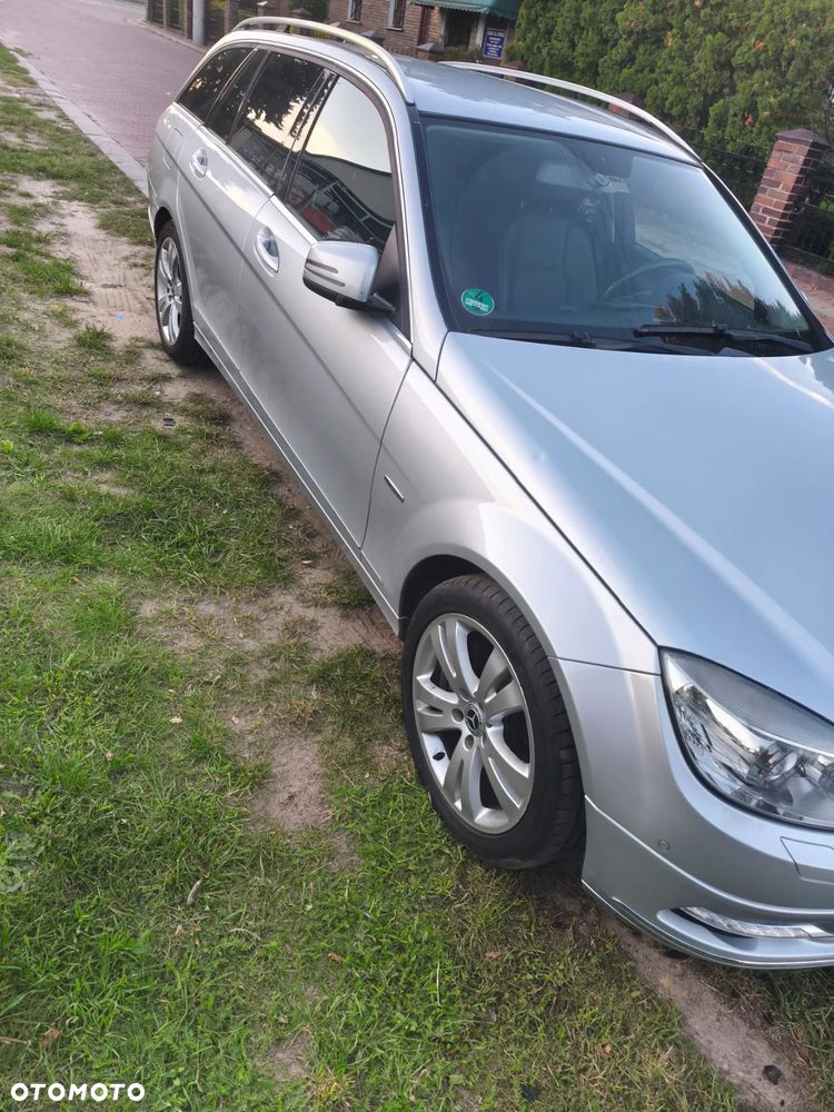 Mercedes-Benz Klasa C 200 CGI Automatik BlueEFFICIENCY Avantgarde - 7