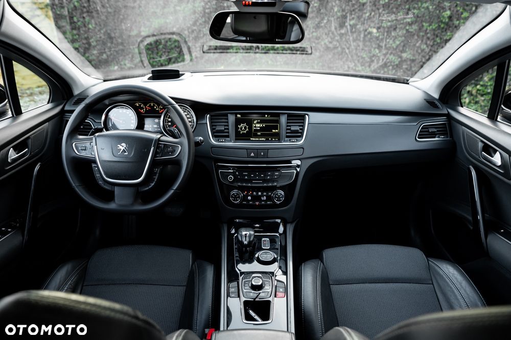 Peugeot 508 Hybrid4 - 28