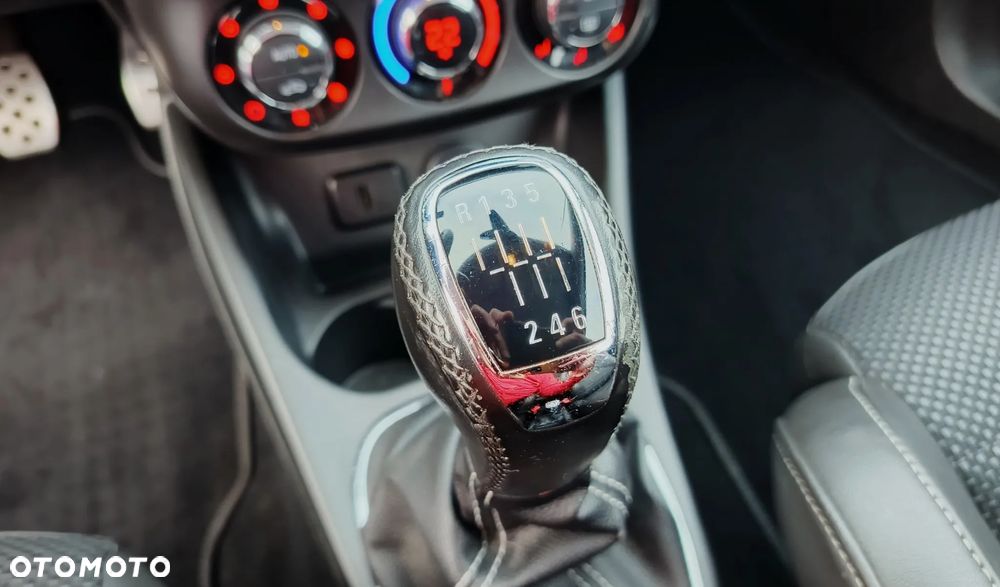 Opel Corsa 1.4 Turbo Start/Stop GSi - 18