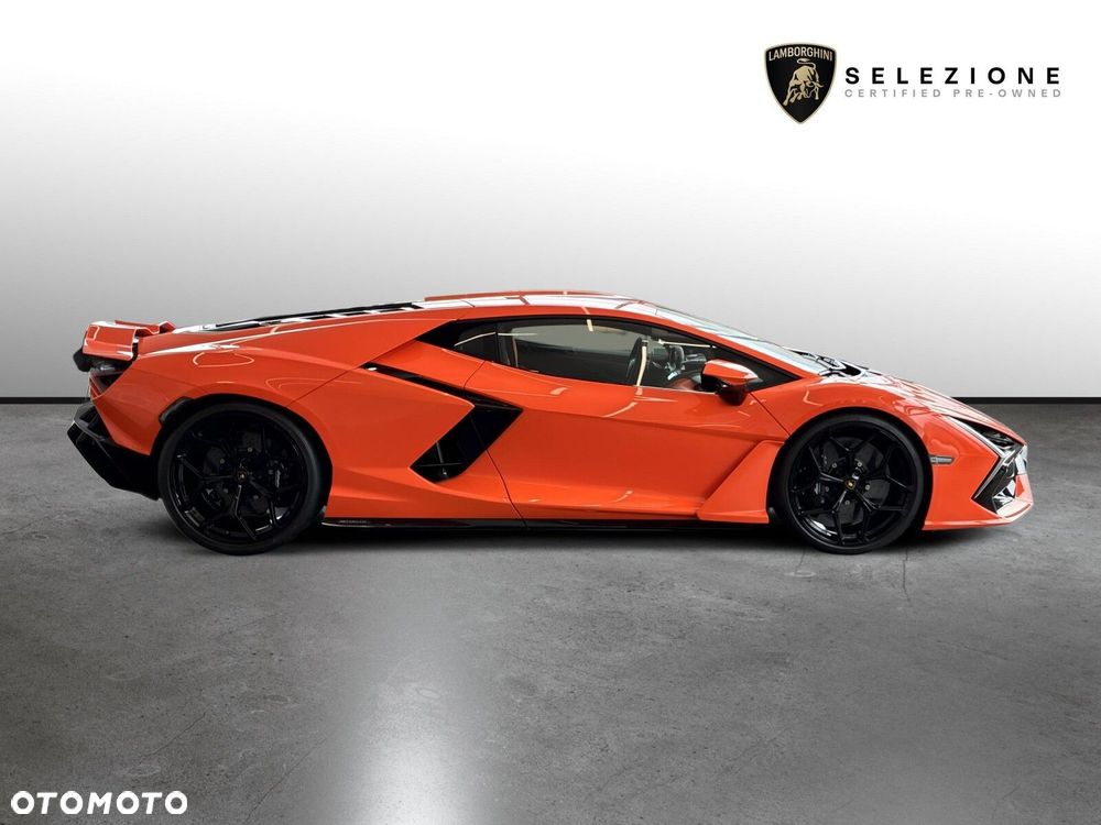 Lamborghini Revuelto - 3
