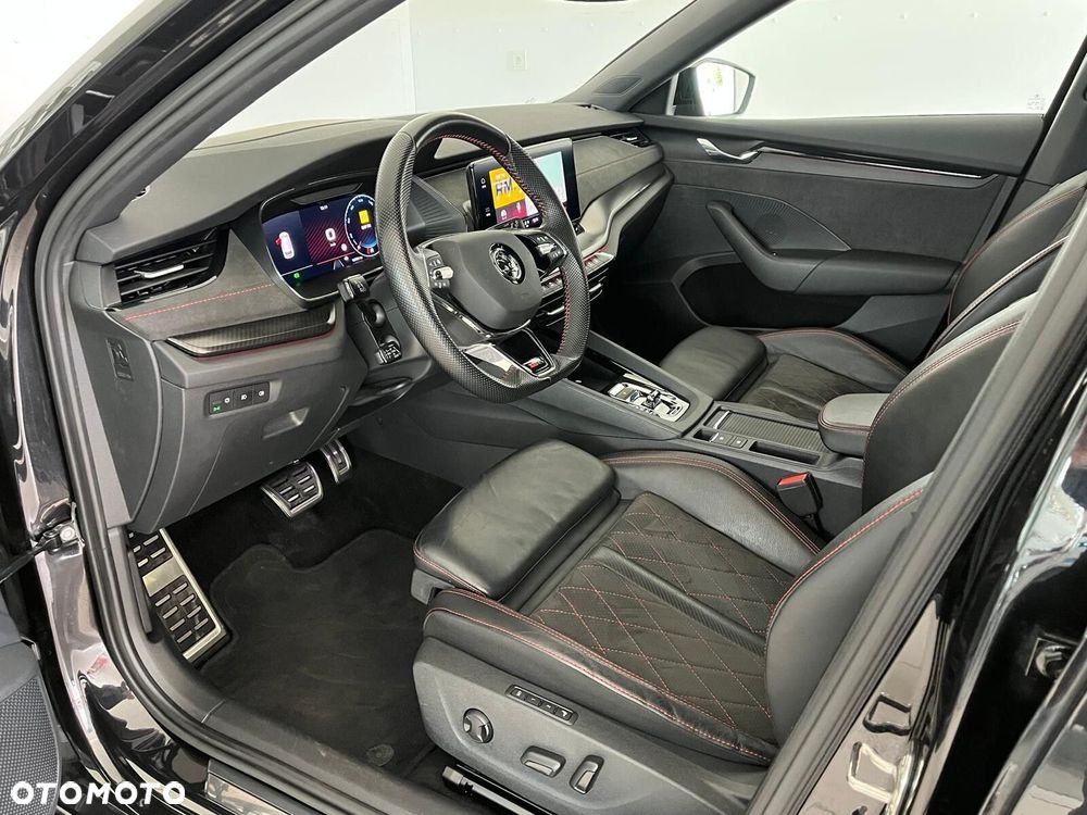 Skoda Octavia 2.0 TDI RS DSG - 17