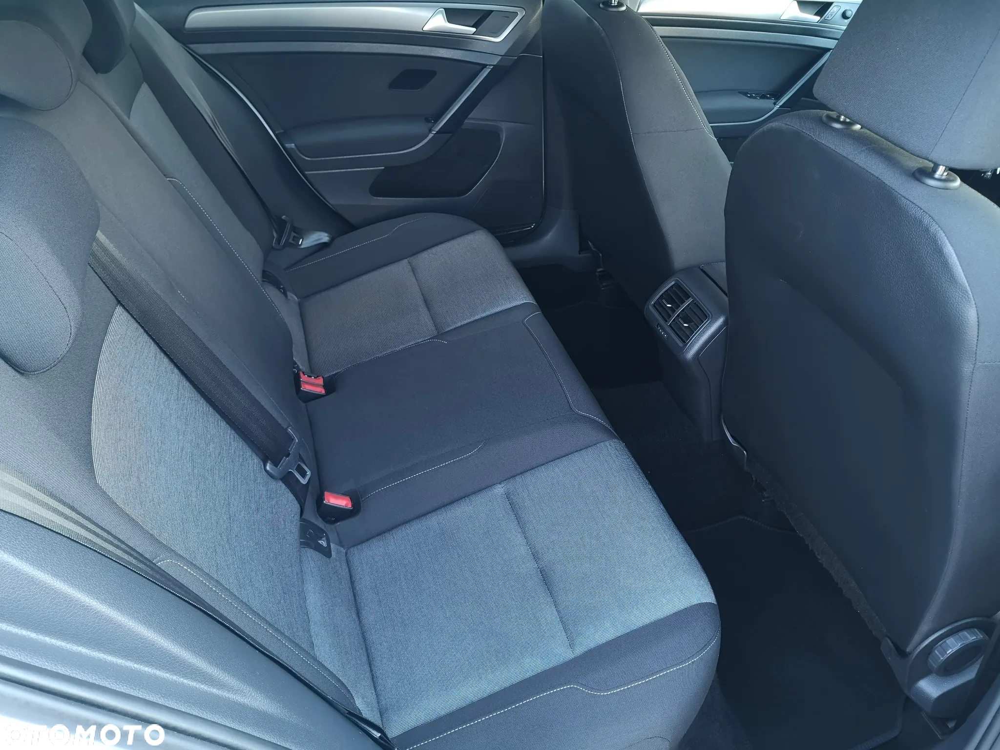 Volkswagen Golf 1.2 TSI BlueMotion Technology Trendline - 28
