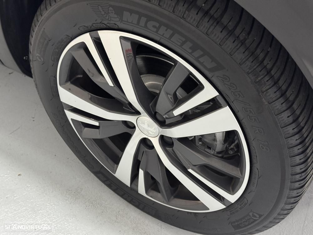 Peugeot 3008 BlueHDi 130 Stop & Start Allure - 23