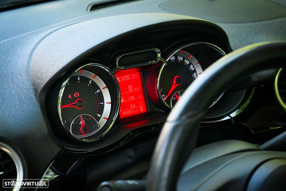 Opel Adam 1.0 T Rocks - 32