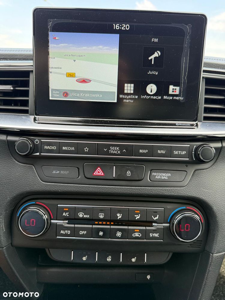 Kia Ceed - 16