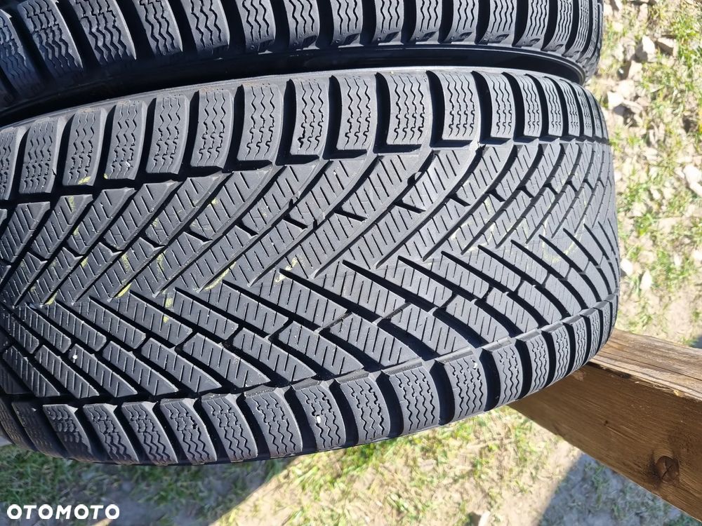 OPONY PIRELLI POWERGY WINTER 235/45R18 98V XL 2024r.8.5/7,8mm super stan - 2