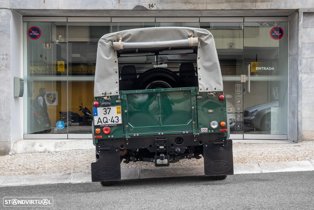 Land Rover Defender - 23