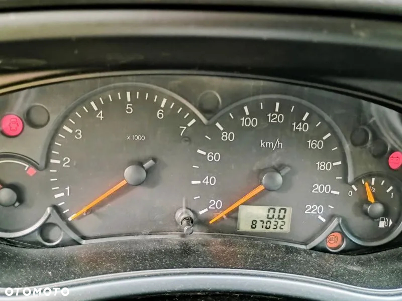 Ford Focus 1.6 Ambiente - 6