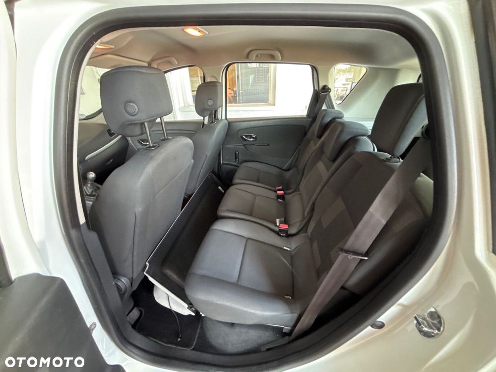 Renault Scenic - 28