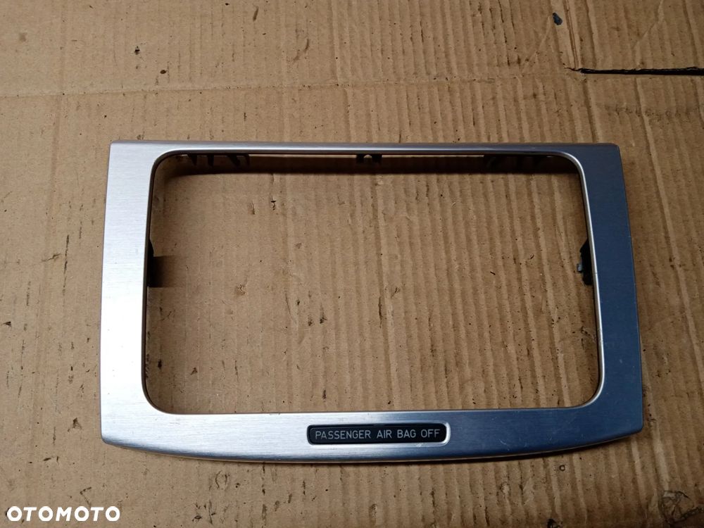 Ramka radia konsoli dekor VW Passat B6 3C0858069P - 1