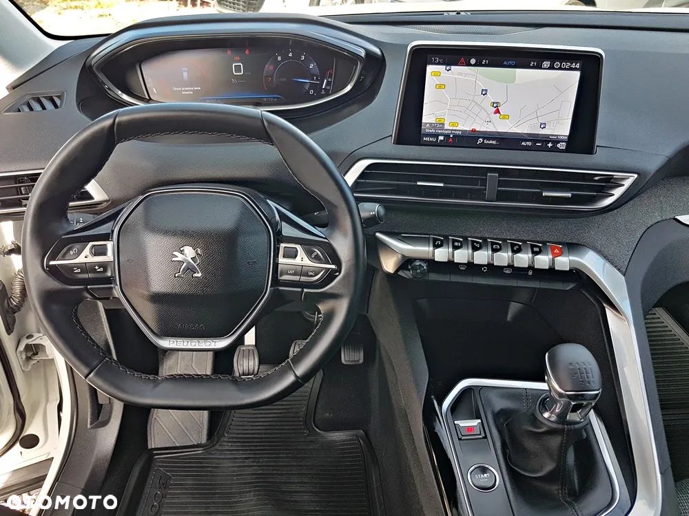 Peugeot 3008 1.2 PureTech Allure S&S - 16