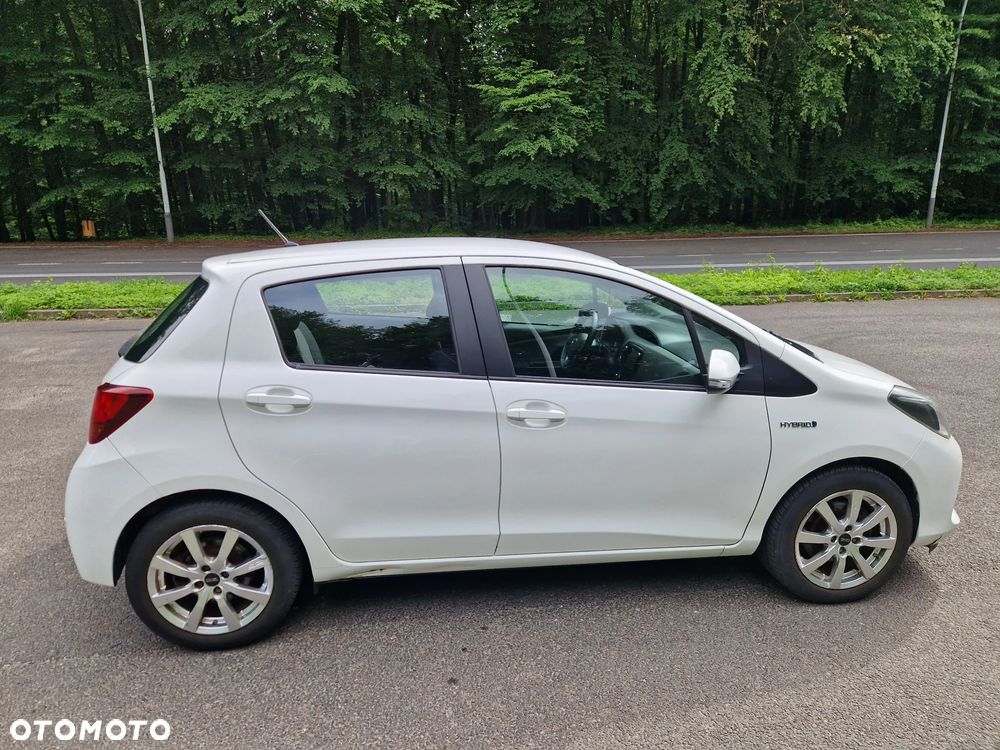Toyota Yaris Hybrid 100 Active EU6 - 5