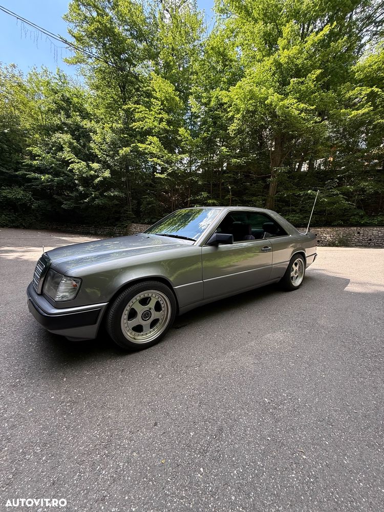 Mercedes-Benz W124 - 1