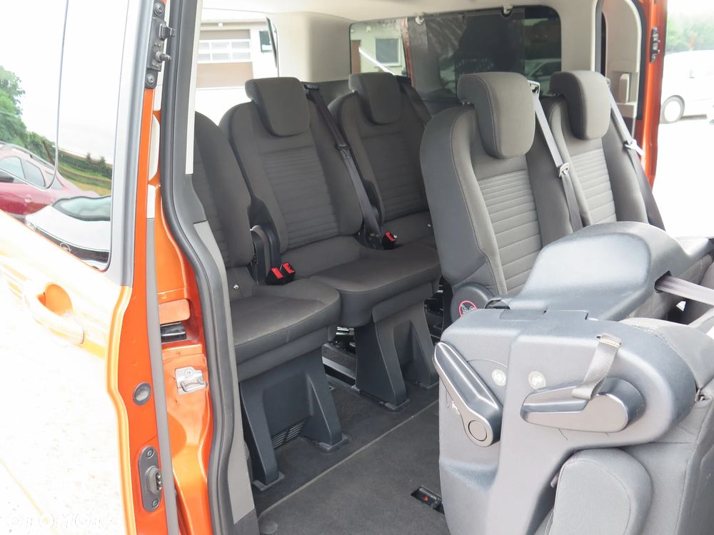 Ford Tourneo Custom 2.0 TDCi L2 Titanium SelectShift - 24