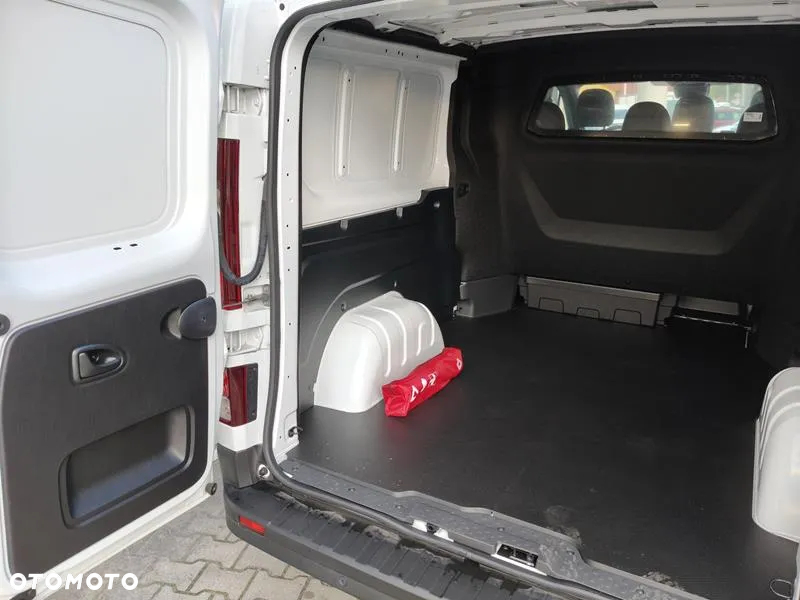 Renault Trafic Furgon Brygadowy 6miejscowy - 7