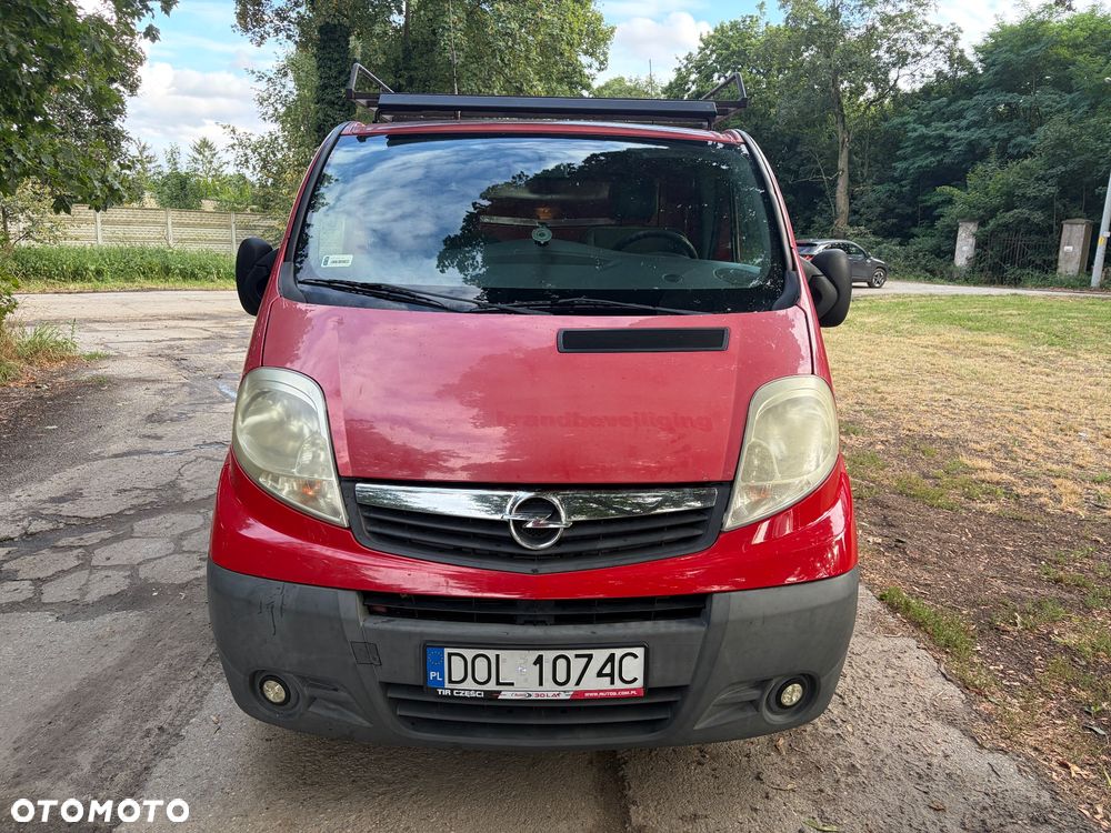 Opel Vivaro - 1