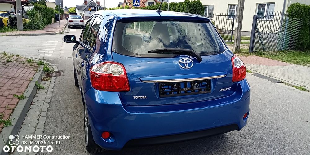 Toyota Auris 1.8 Premium - 12
