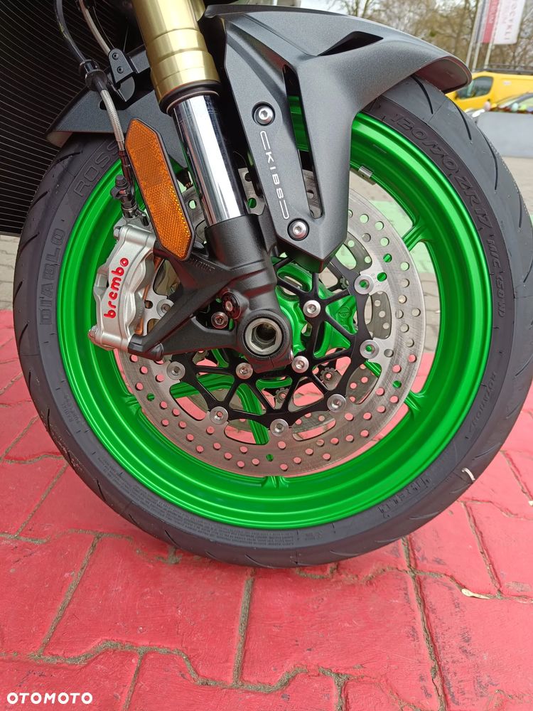 Kawasaki H2 - 15