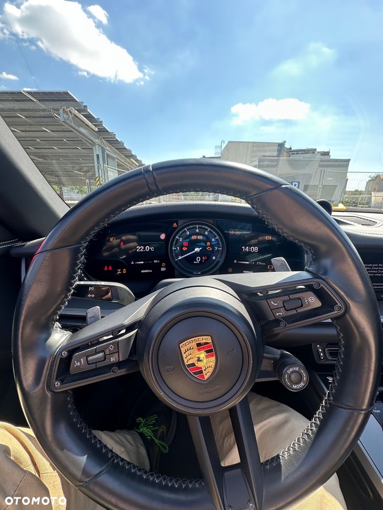 Porsche 911 Carrera 4S - 6