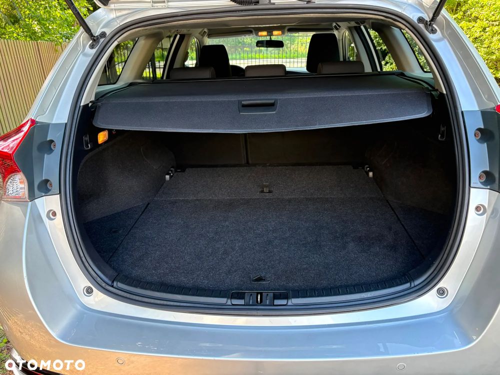Toyota Auris 1.8 HSD Luna - 7