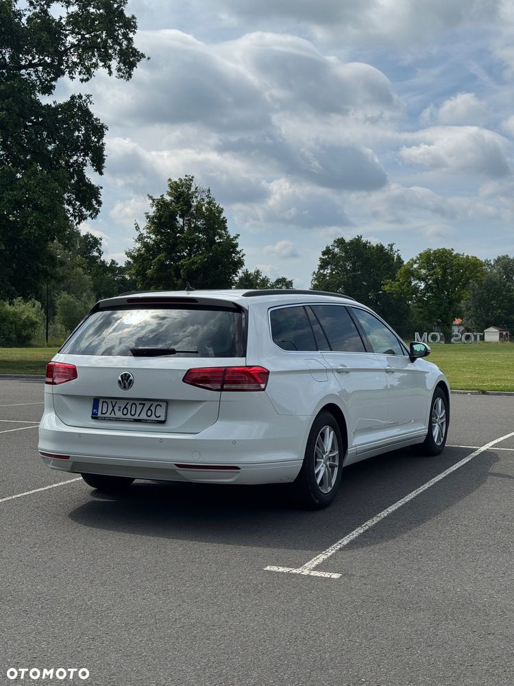 Volkswagen Passat 2.0 TDI SCR Comfortline - 4
