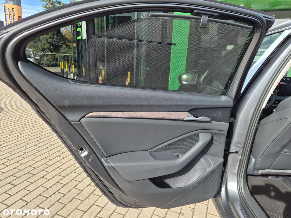 Skoda Superb 2.0 TDI SCR 4x4 L&K DSG - 19