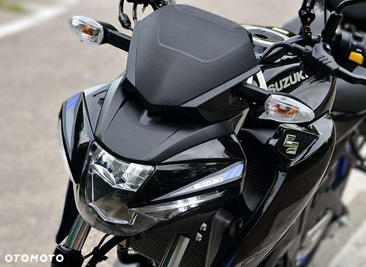 Suzuki GSX - 8