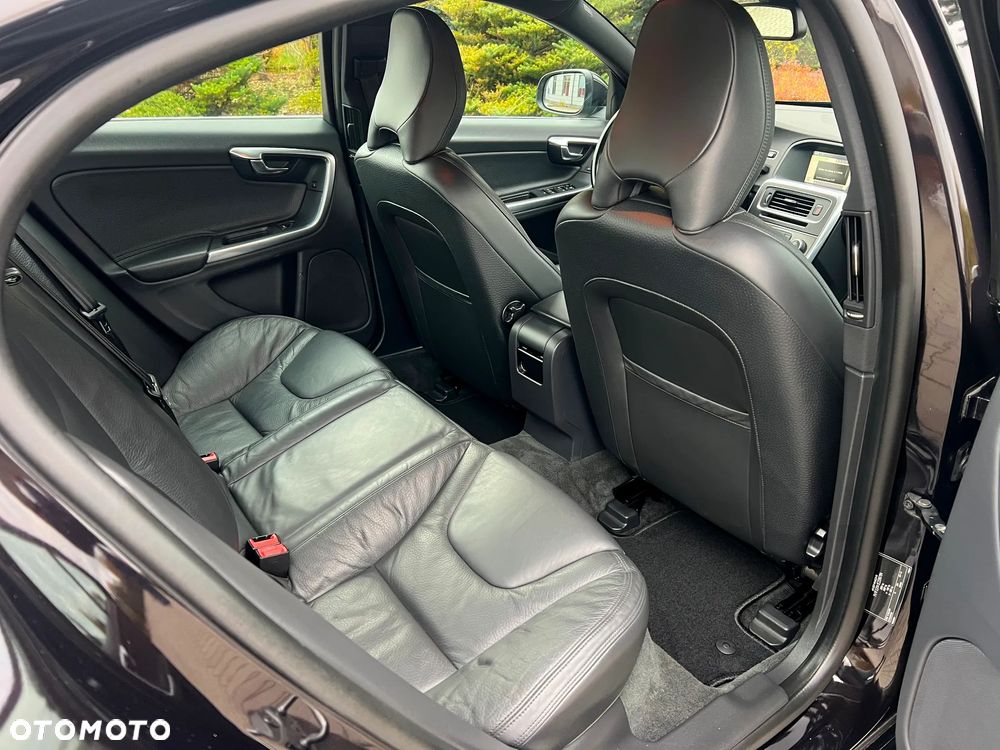 Volvo S60 D3 Summum - 9