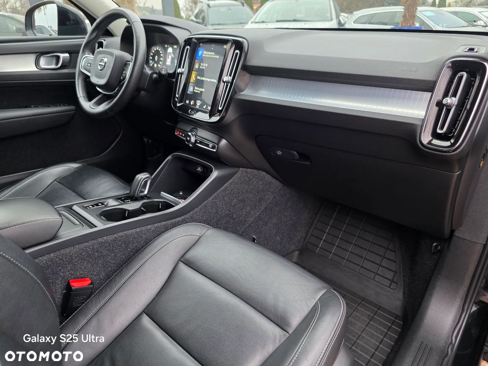 Volvo XC 40 D3 Momentum Pro - 32