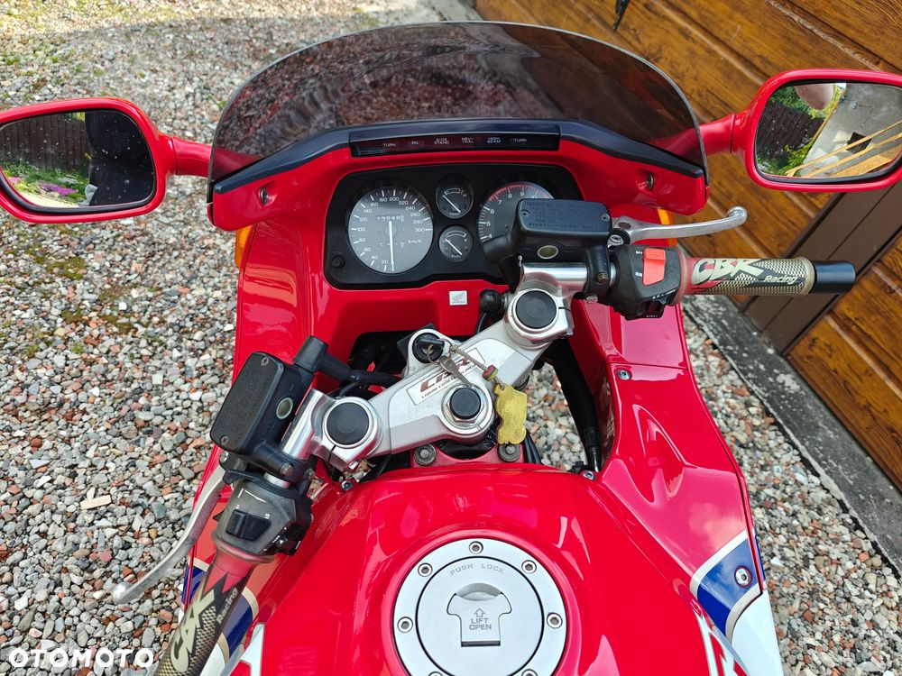 Honda CBR - 6