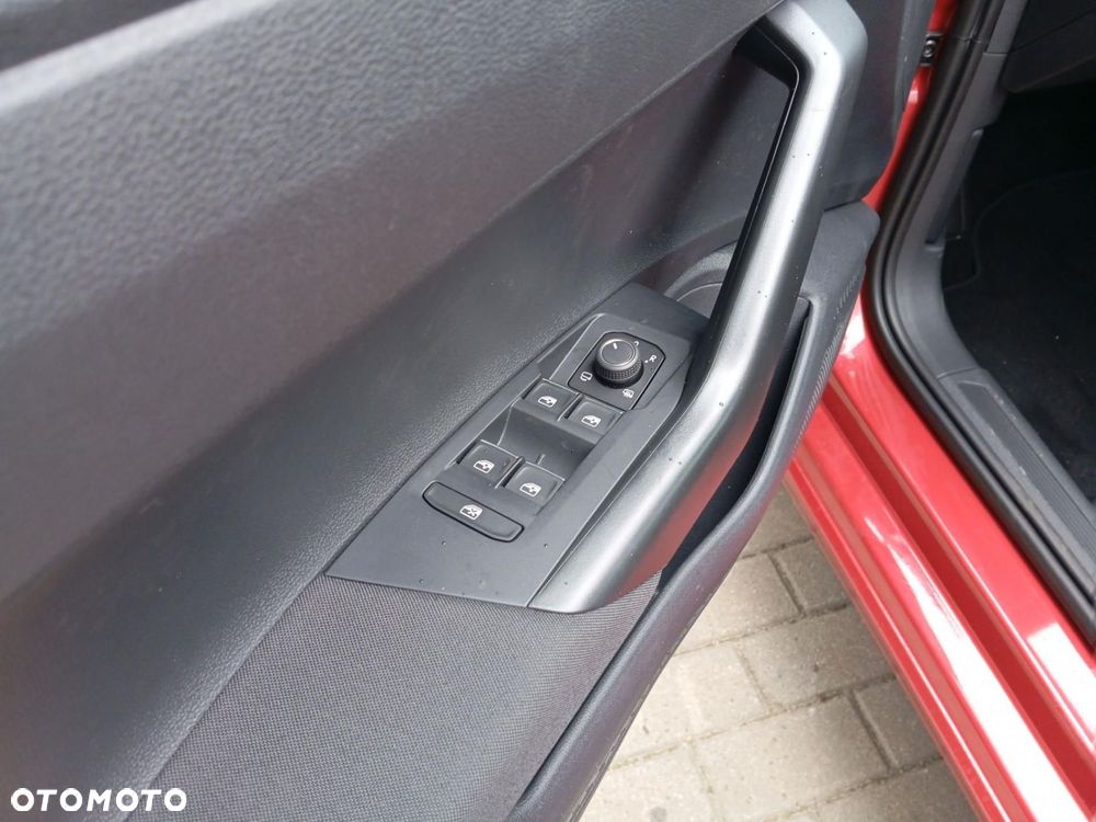 Volkswagen Polo - 22