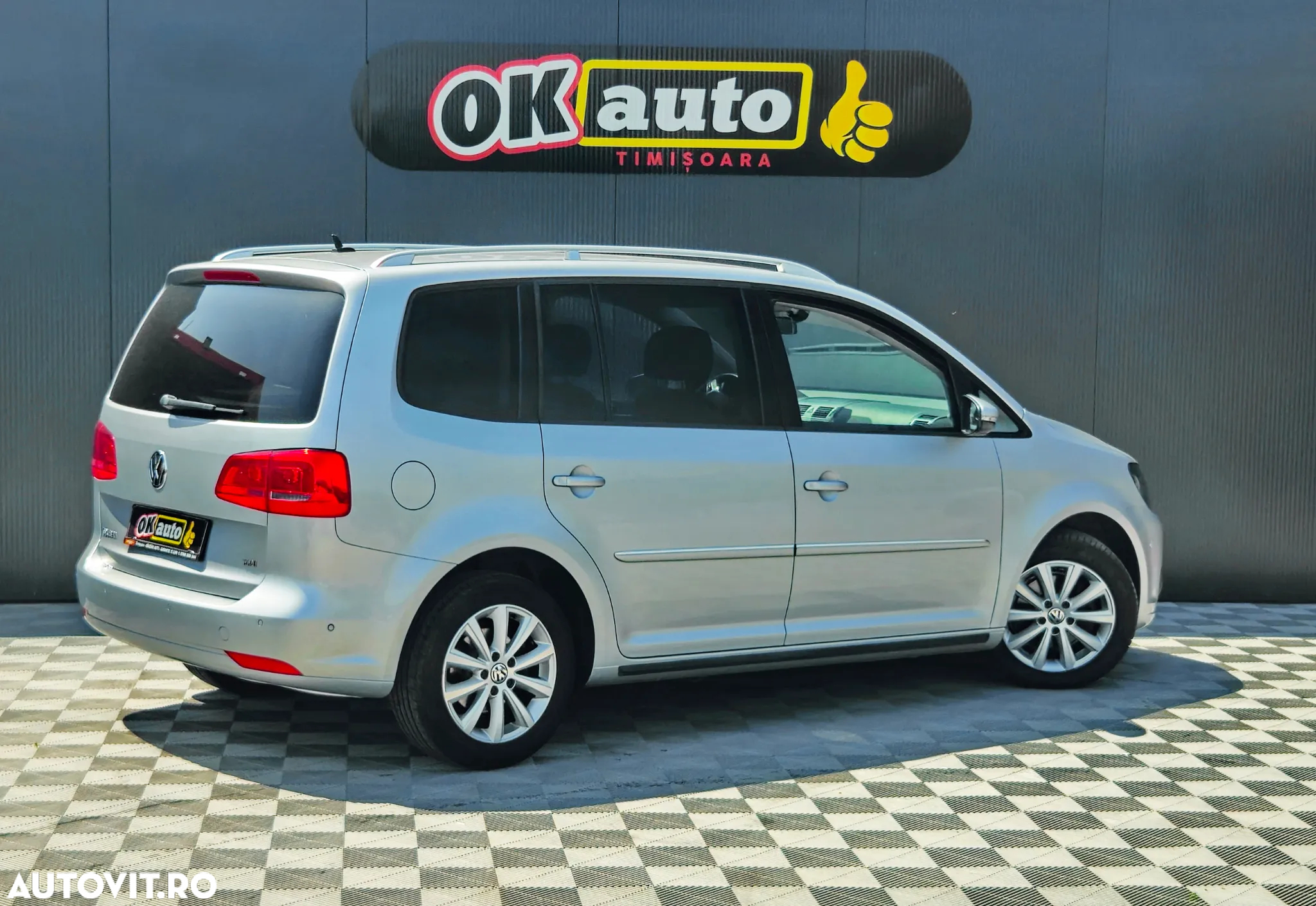 Volkswagen Touran - 5