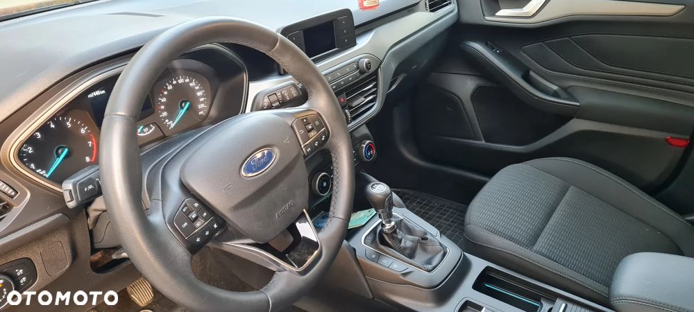 Ford Focus 1.0 EcoBoost Trend Edition Business - 18