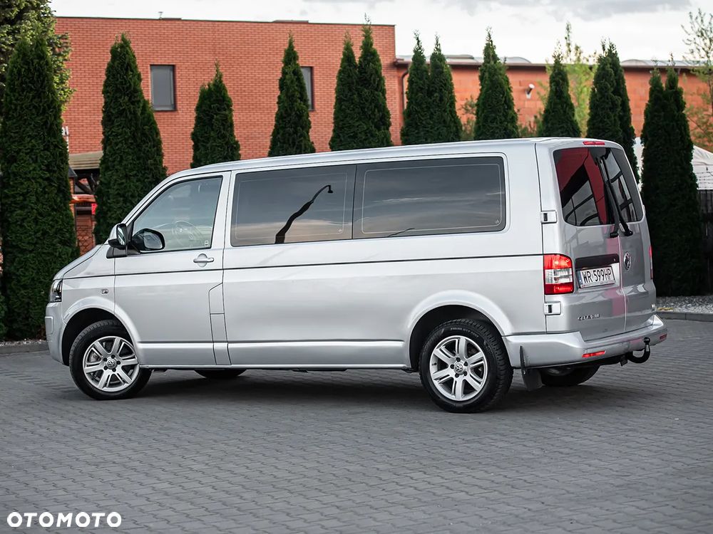 Volkswagen Caravelle - 8