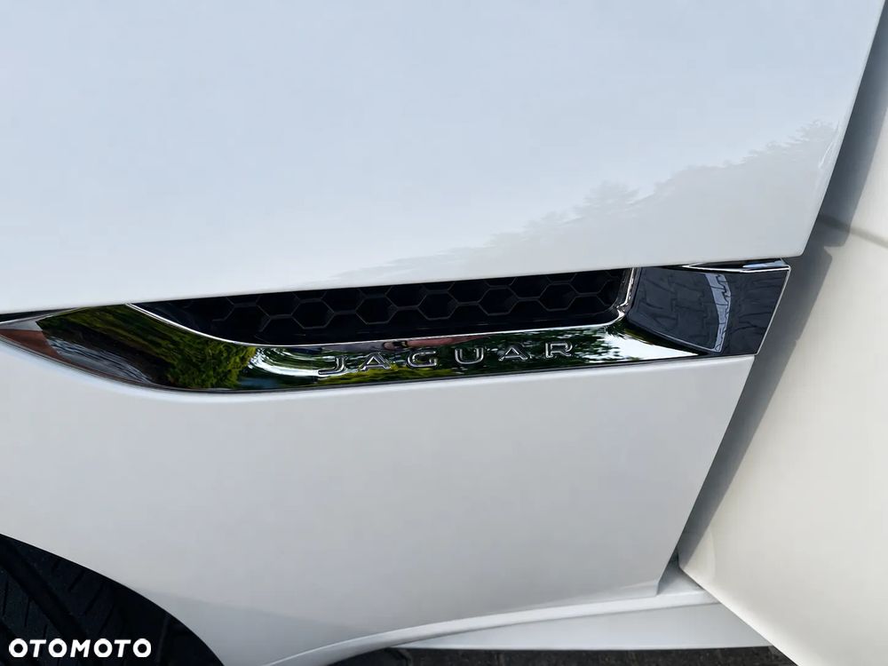 Jaguar F-Type - 13
