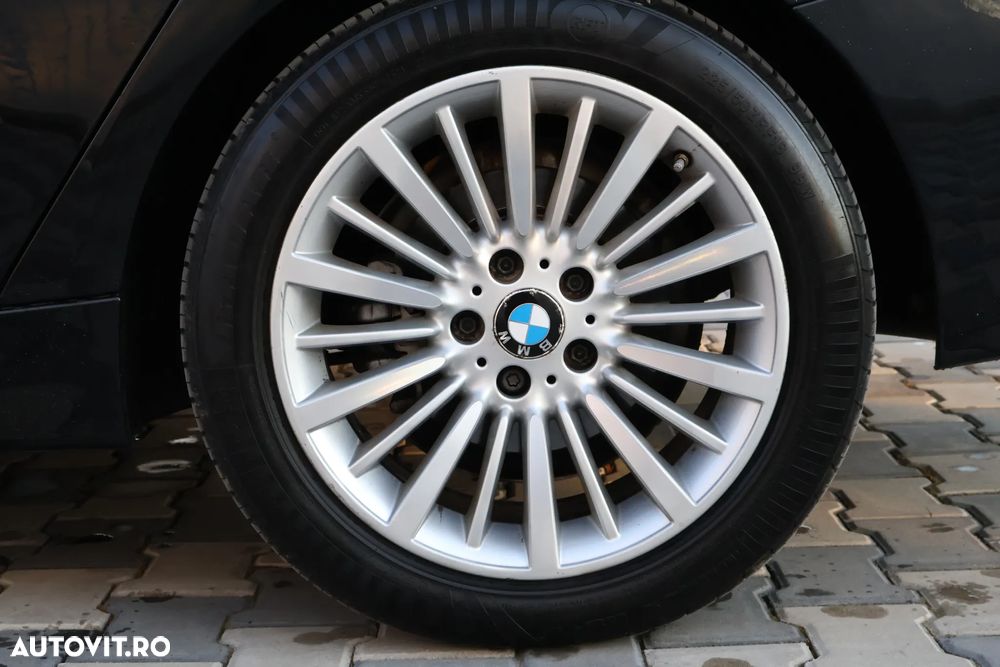 BMW Seria 3 325d Aut. Luxury Line - 18