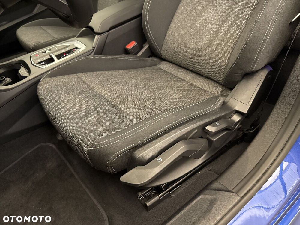 BMW Seria 1 120 mHEV - 14