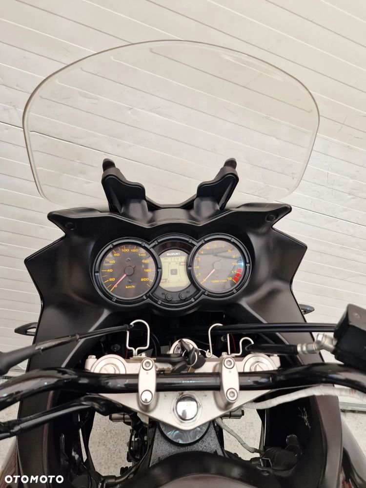 Suzuki DL - 27