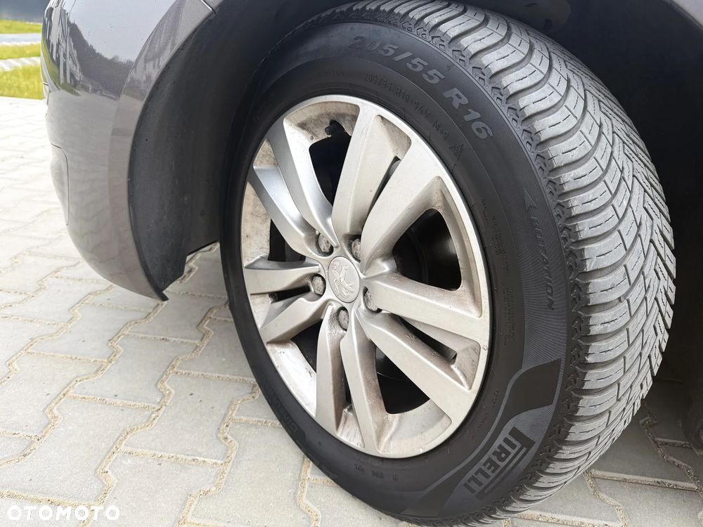 Peugeot 308 SW BlueHDi 150 EAT6 Stop & Start Allure - 4