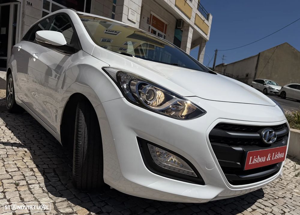 Hyundai i30 SW 1.6 CRDi Comfort+Navi - 3