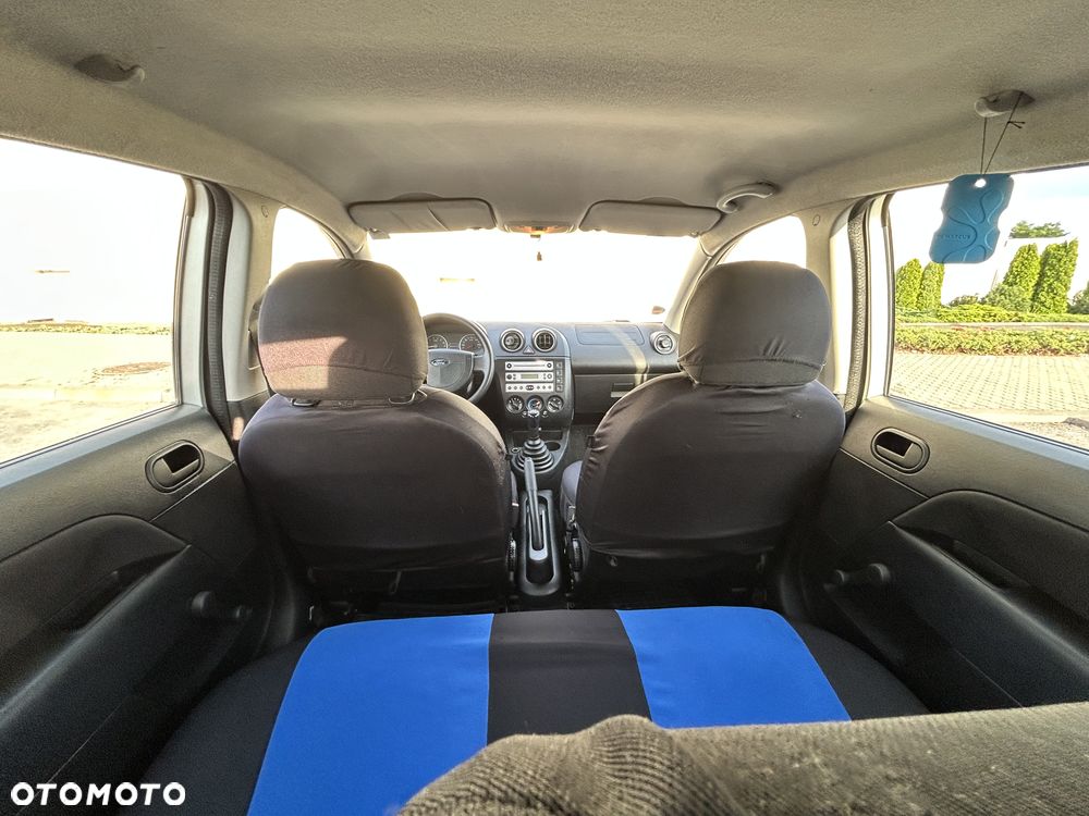 Ford Fiesta - 10