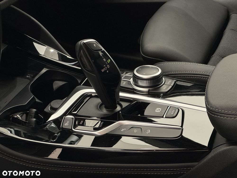 BMW X4 xDrive30i xLine sport - 9