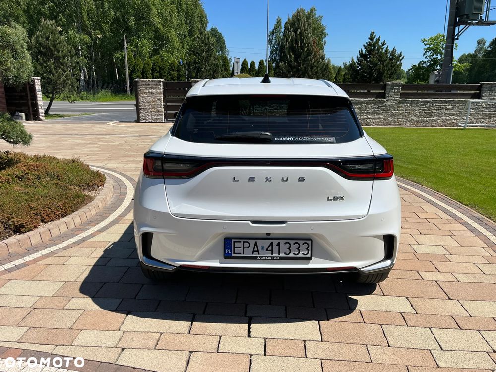 Lexus LBX 1.5 Hybrid - 6