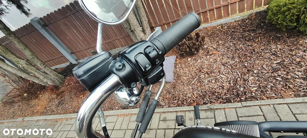 Harley-Davidson Dyna Street Bob - 19