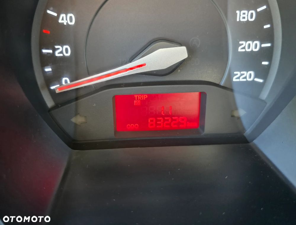 Kia Rio 1.4 L - 27
