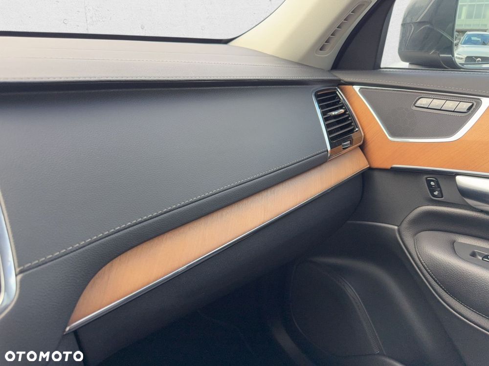 Volvo XC 90 - 19