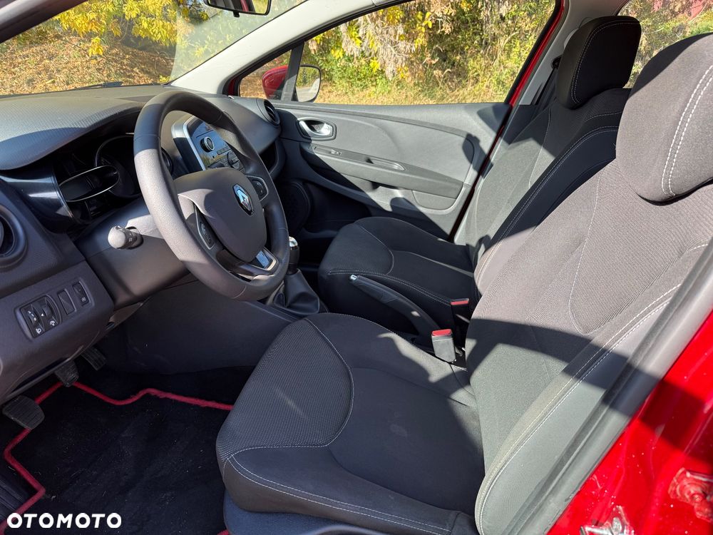 Renault Clio - 10