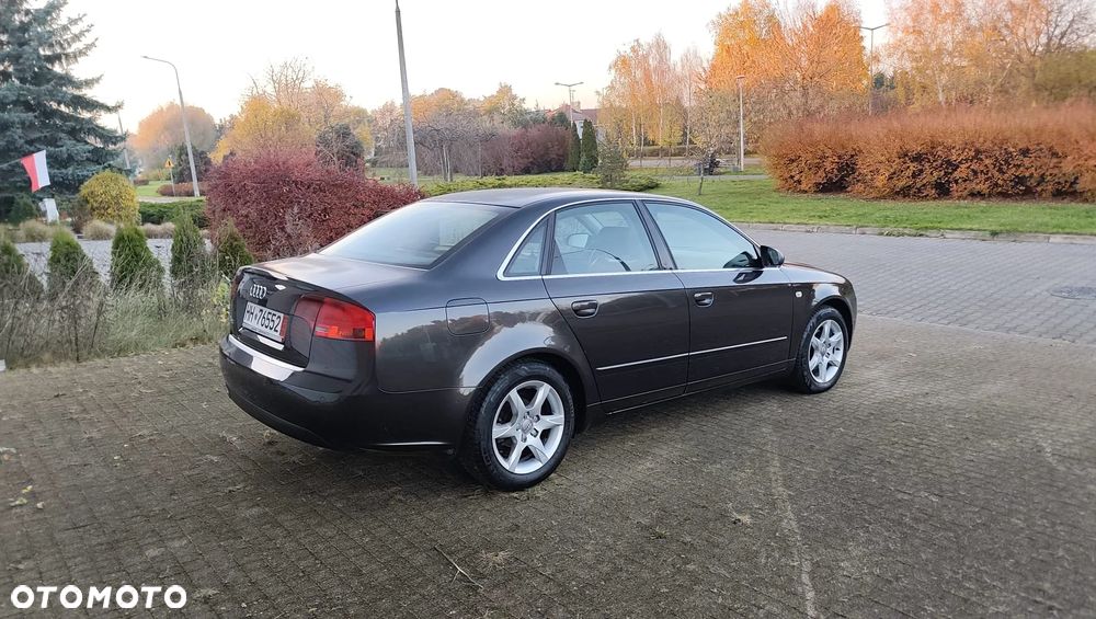 Audi A4 Limousine - 17